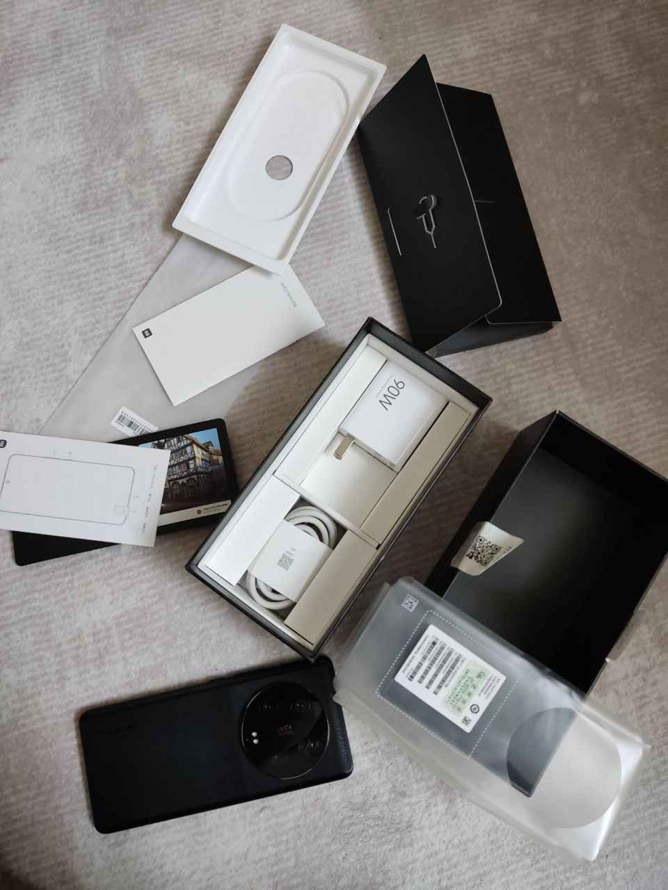 ئەم مۆبایلە بۆ فرۆشتن %100 پاکە کامل ئەشیای لەگەڵە وەک تازەیە هیچ کێشەیەکی نییە کەم بەکارهاتووە و یەک دەستی کردووە
گلۆباڵە،
چوار کامێرایە زوومی 120x، 
ڤیدیۆ 8k، 
سپیکەری dolby atoms,
 دوو سیمکارت، 
پاتری 5000 mAh
12 Ram
256 gb storage 
120 Hz
و زۆر مواسەفاتی شازی تر السليمانية, العراق


**إذا كنت صاحب هذا الإعلان وتريد حذفه لأي سبب، رجاءا أرسل رسالة إلى الدعم الفني**