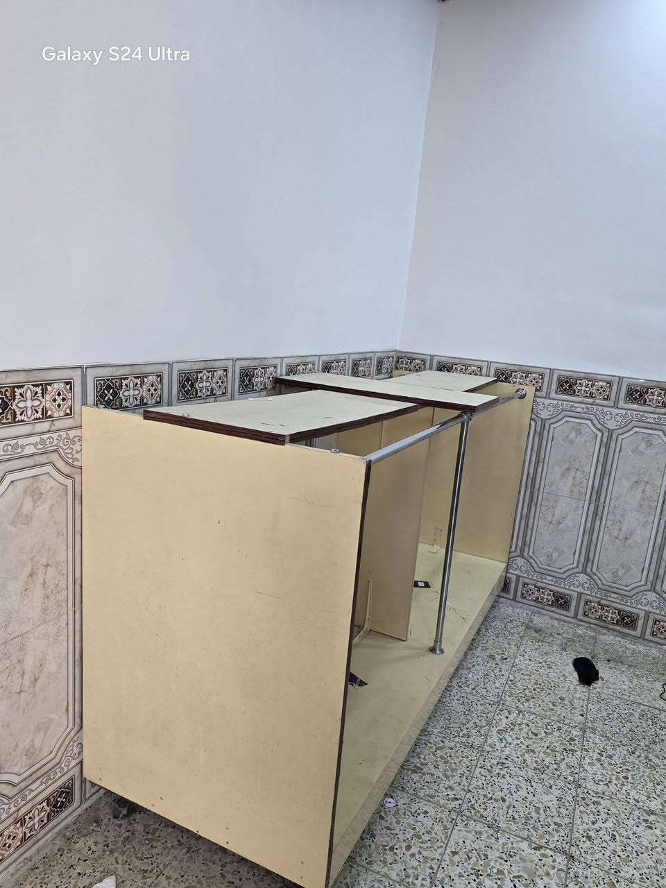 ميز تعليك ملابس للبيع
نوعه MDF ثقيل يصلح للمجمعات وللمحلات كلش نظيف
قياسه مترين ونص وعرضه متر ارتفاعه متر وعشرين
سعره ١٠٠ الف وبي مجال بسيط


**إذا كنت صاحب هذا الإعلان وتريد حذفه لأي سبب، رجاءا أرسل رسالة إلى الدعم الفني**