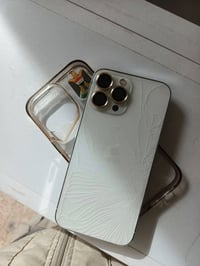 ايفون ١٣ برو ماكس  الذاكره ١٢٨  البطاريه ٩٣ بلادي  ١٢٠ فريم بوبجي تك س...