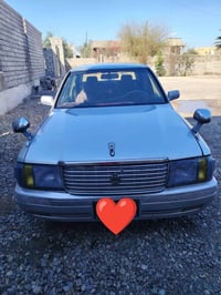 سياره للبيع جاهزه نضيفه كهربائيات كلها شغاله مسجل شغال ٤ سماعات  قفل م...