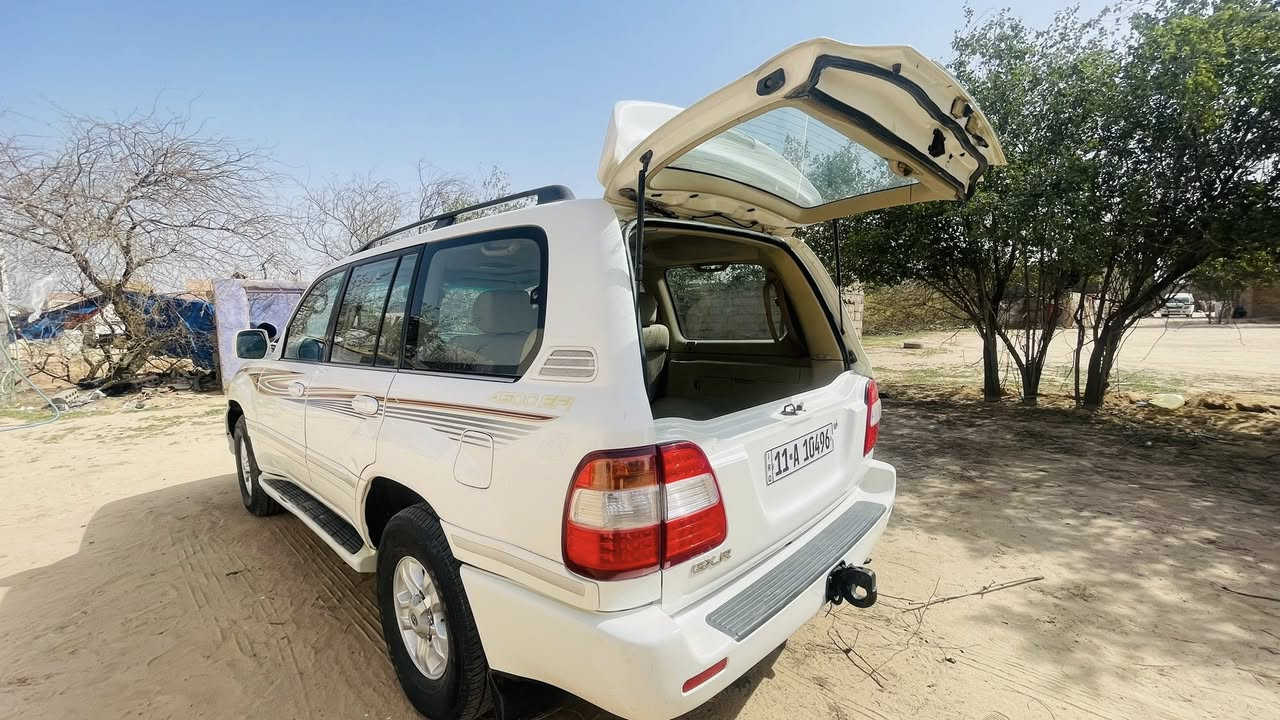 سلام عليكم مونيكا 2007 اصل  خليجي كويتي سياره كفاله من ضربه بي صبغ اثر شريط فقط بدون اي ضرر محرك كير شرط حداديه تبريد سياره جاهزه مكاني كربلاء طريق نجف سعر 150 وبي مجال بيع***********
