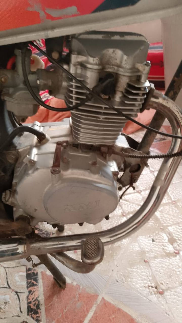 دراجه للبيع نضيفه المكينه نضيفه لا صوت بيهه ادوات المكان كرمت علي ابصخير الخوره السعر 300 وبيهه مجال
*********** 
دراجه للبيع نضيفه المكينه نضيفه لا صوت بيهه ادوات المكان كرمت علي ابصخير الخوره السعر 300 وبيهه مجال
