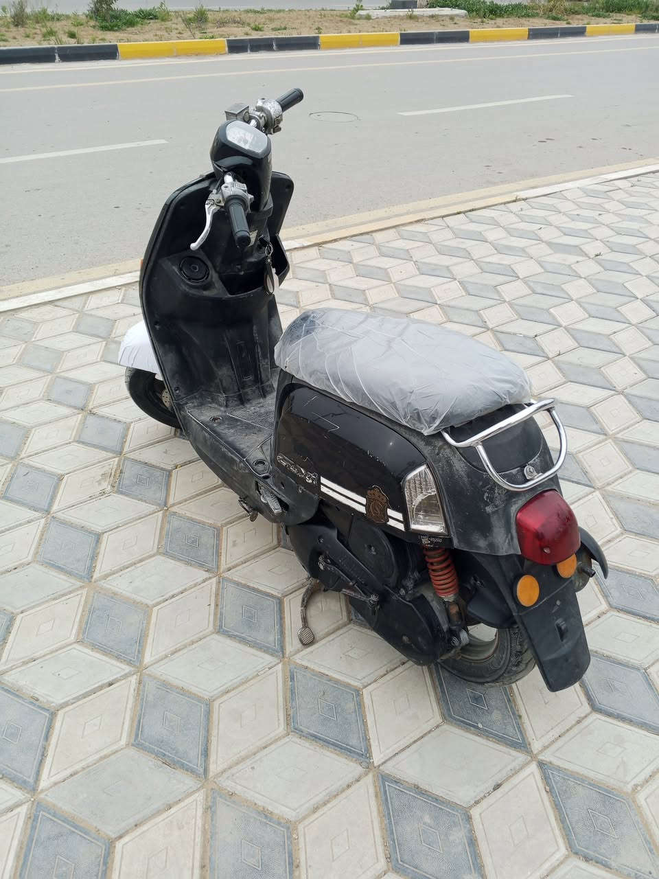 ماكس بوليس درجة كاملة كهربائيّات كل شغال شلعة ومعدل خير من الله دراجة ماناقصهة اي شي  دراجة مال جناي تزويد دبلات مكان ديالى بعقوبة التحرير سعر 525بيهة مجال قليل ***********
