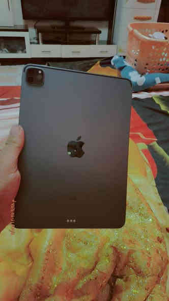 للبيع 
ايباد 11 ايباد 120فريم بوبجي 
ايباد كلش نضيف شخط ما بيه 
بطاريه كلش  حلوه بد ما يصرف وذاكرته 128
غراضه موجوده ايباد نضيف بمعنه الكلمه معتني بيه
سعر 650 جهاز جديد حتي طبع صابع ما بيه  جهاز حلوه كلش مكاني شعب حي اور ***********
