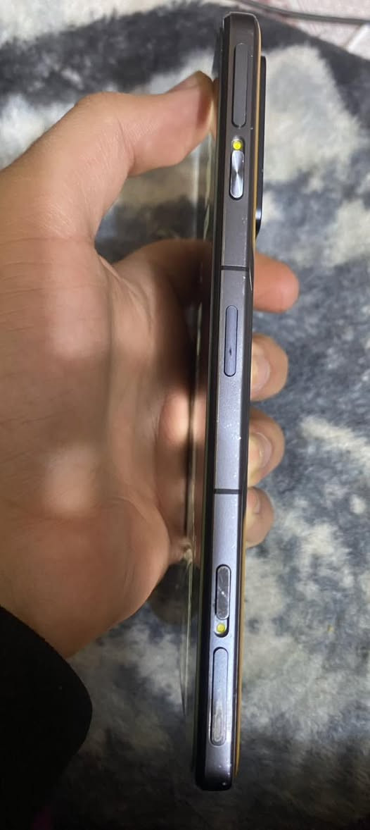 السلام عليكم 
جهاز POCO F4 GT
ذاكره 256GB
الجهاز  يحتوي على شفتات العاب 
نظيف ما مصلح ولا مفتوح 
بدون ملحقات 
السعر 275 متوفر خاص او على هذا الرقم 
***********
