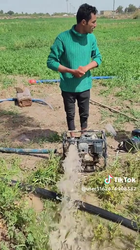حفر ابار يدويه و تجفيف المنهولات وتعبيرات الشوارع ***********
