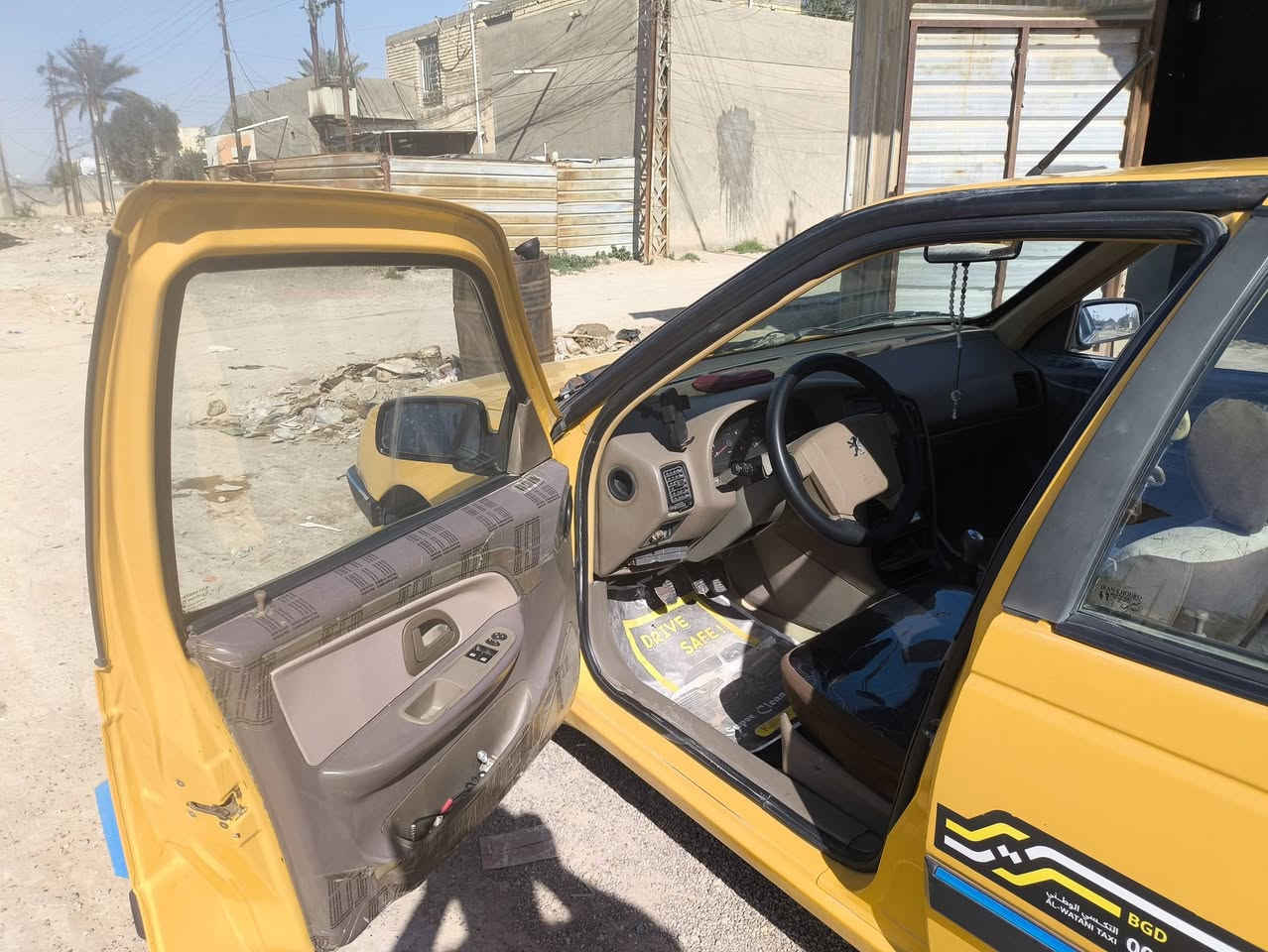 بيجو أكد 2016 حادث جاملغ الأيمن الامامي والبنيد طاير باقي السياره مكفوله كير محرك مكفول السياره حلوة السعر 36 أو بيه مجال حك الجية 
الاتصال ***********
           ***********
