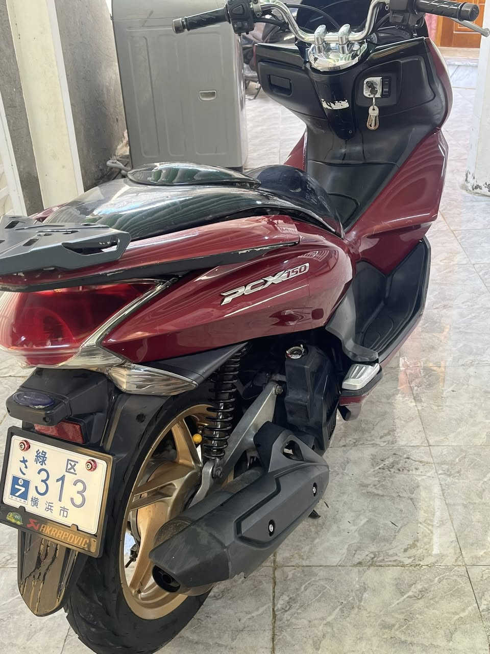 السلام عليكم                                                              شباب دراجه pcx ياباني لون 
احمر  حجم المكينه 150c دراجه مكفوله كفاله عامه حساسات كله شغال حساس A وحساس استان حساس حماوه كله شغال بل حقيقه احله من الصور       
العنوان :- واسط - كوت - حيدريه 
الرقم :- *********** 
السعر :- 13$ ورقه وبيها مجال للشراي 
شباب الي مو شراي لا يتعبني
