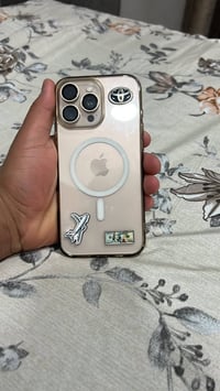 ‏سلام عليكم عندي iPhone 16 Pro ماكس بطارية 100 إضافة 100 مشحون 100 مرة...