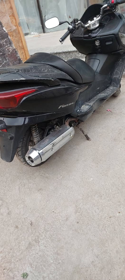 فورزه ٠٨ كير ٦ مكينه ممفتوحه دراجه ما ناقصه شي بس كلج خلفي شويه تعبان اوراق كامله ورقم المزاد موجوده لايتات زنون حماوه متعبر النص تجي تاخذه من باب البيت السعر ٩٥٠ مكاني بغداد حي العامل الرقم ***********
