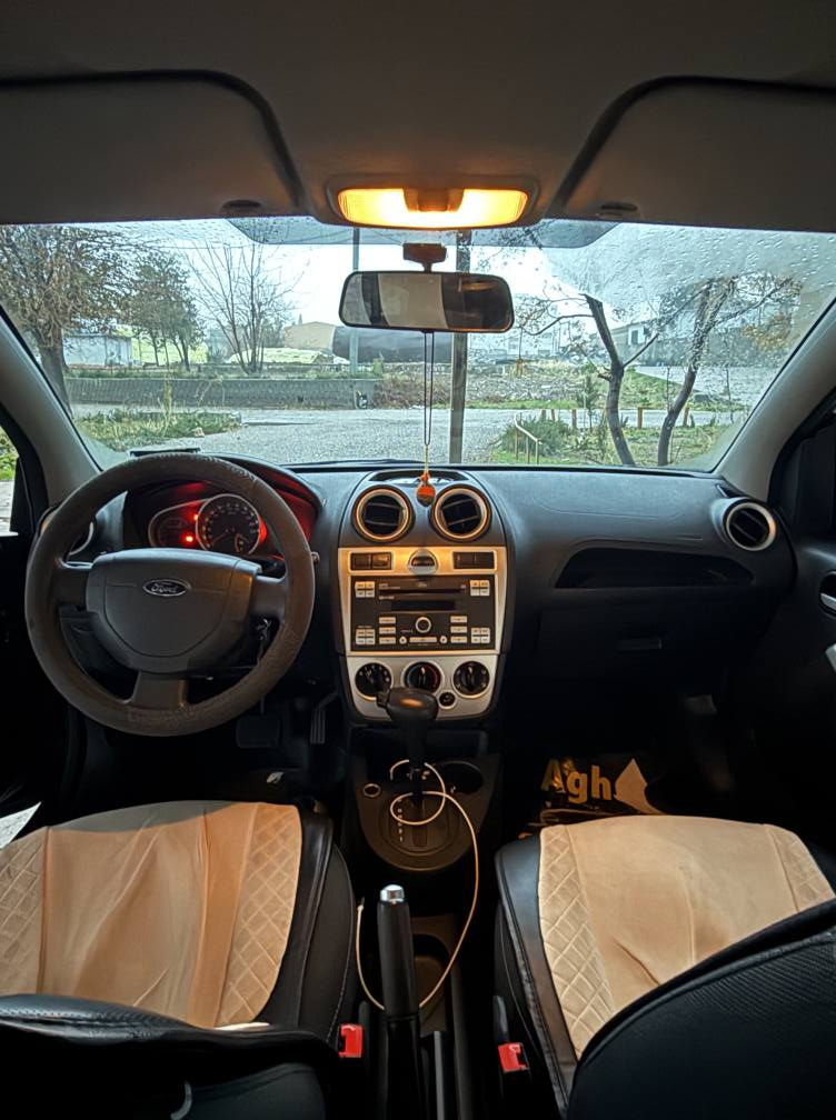 فۆرد فیگۆ ٢٠١٥ی شەریکەی نیڤا
سەنەوی تا ٢٠٢٨
یەک بست بۆیاخ و لە چەند شوێنێکەوە ساردی هەیە، بێ کاڵبوونەوەیە
ئێرباگی نەتەقیوە
گێڕ و مەکینە بە شەرت
٢ جام کارەبا
٤ تایەی تازەی لەسەرە
حاسەی پشتەوەی بۆ دانراوە
جامی دواوە هیتەر
یەک دەنک مەسرەفی نییە هەموو گیانی بە شەرت
١٤١،٥٠٠کم ڕۆشتووە
٩٠ گەڵا و مەجالێکی کەم
ئاسیا: ***********
کۆڕەک: *********** السليمانية, العراق
