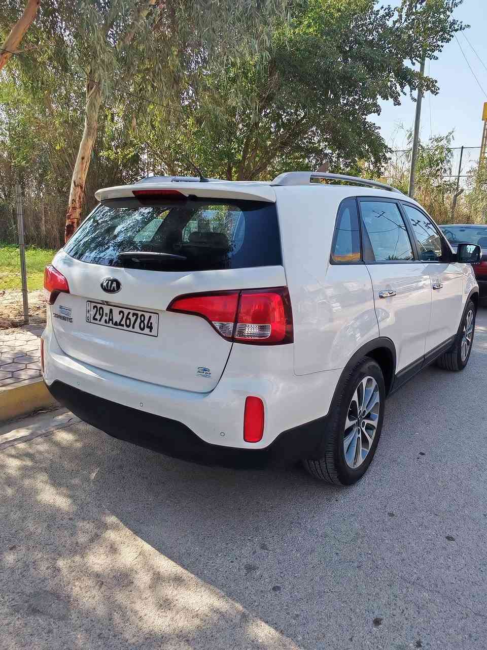 كيا سورنتو ٢٠١٥
خليجيه فول ماعده الفتحه والبصمه مكفوله كفاله عامه رقم واسط بأسمي تحويل مباشر مكاني كوت مركز مدينه السعر خاص 
رقم الهاتف ***********
