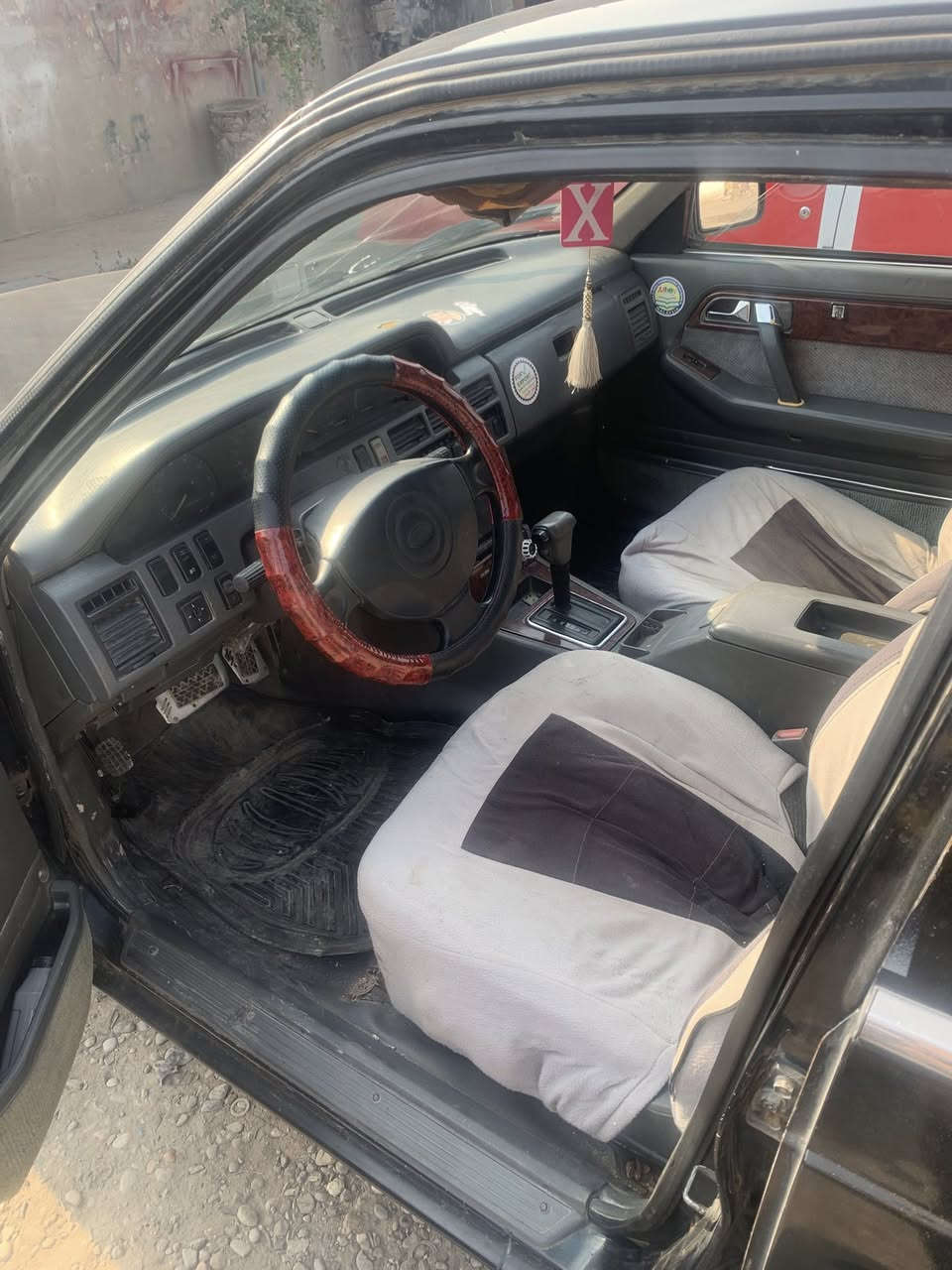 سلام عليكم بونتيشا للبيع موديل 94سنوية لل٢٨للستفسار اكثر هاذ الرقم ***********الشراي يتصل ويدلل
