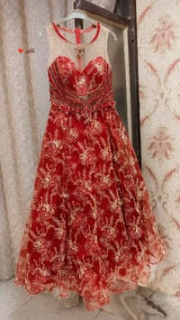 فساتين نفش • نضيفات • قياس ٤٢/٤٠