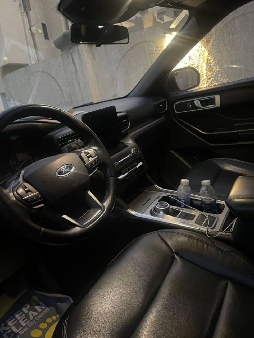 السلام عليكم للبيع فورد اكس بلور موديل 2020 فئة xtL سيارة جاهزة وجديدة بالعافية للياخذها 4 سلندر تيربو 2300 تخم تاير جديد بصمة تشغيل ابواب بصمة هندر بصمة تشغيل عن بعد صندوق كهرباء شفط اتو هولد اتو ستوب اتو ستارت كراسي جلد 7 راكب سياحي رادرات شفتات سترين حساسات كامرة دوارة كير ماوس طيارة شاشة كبيرة رادرات وبعد هواية مواصفات رقم اربيل تحويل ثاني يوم ماشية 75الف كيلو حادث سطحي وبسيط بجم كبس شركة و صندوق كبس شركة رقم الشاصي والسونار بالمنشور للاستفسار واتساب *********** أتصل واستفسر مكان السيارة بالاعظمية مراوس او بيع حسب القناعة
