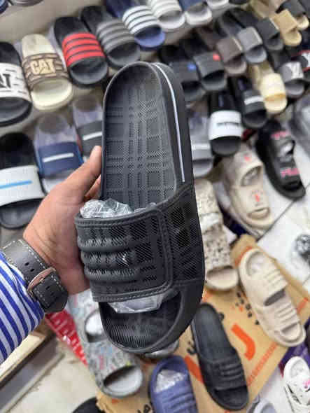 سلبر معطر رجالي ايـ ـراني درجة اولى 
كارتون درزنين24 قطعة. اربع الوان
سعر الكارتون 30 الف. 
🚛يوجد توصيل لجميع المحافظات. 

قناتنا ع التليكرام 
https://t.me/lady_shose
‏تابع قناة آلَشّـمِــــــسً لَلَجَ ـمِـلَهِ ✅ في واتساب: https://whatsapp.com/channel/0029VaxGBzjEKyZ8HyWSgC03
واتساب الحجز 
***********
