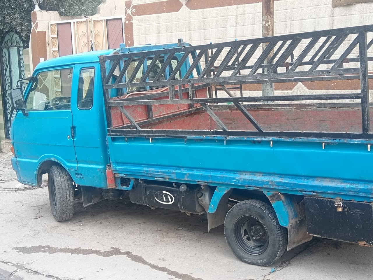 كيا للبيع بنكو موديل 1996 رقم نينوي انكليزي بسمي سنويه 2027 المحرك يبخر  والكير الرابعايفلت السعر 50 وبيعا مجال والباقي شرط الشاصي والاكسن  وطخم تايه جديد موصل *********** بي واتساب
