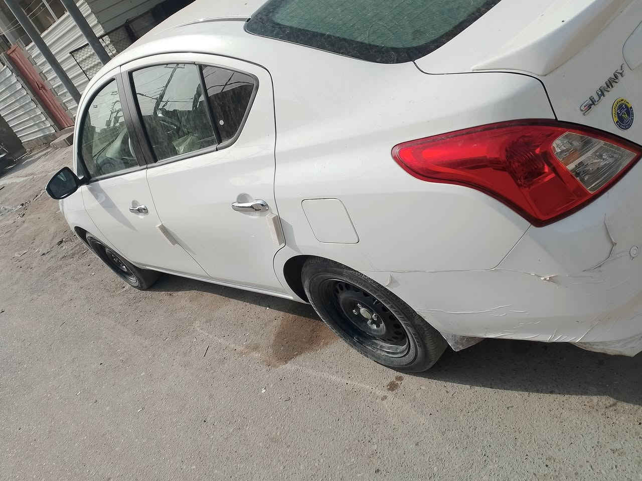 نيسان سني مصري موديل 25 كفاله عامه ماشيه 25 ألف سياره بسمي تحويل....ثاني يوم....عنوان بصره حيانيه..سعر خاص كفاااله عامه السياره ***********
