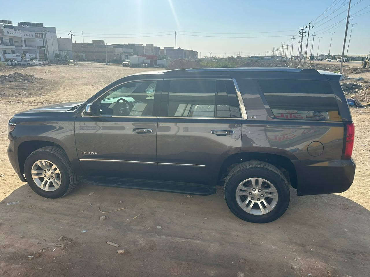 سلام عليكم للبيع تاهو موديل 16 خليجي بيها قطعتين صبغ وشويه بل جنطه رقم بغداد بأسمي الجديدة 
لون السياره رمادي رصاصي 
كير محرك كفاله 
موصفات السياره عاديه Ls
مكان السياره الديوانية 
سونار مالتها موجود بالمنشور 
رقم الهاتف ***********
‏‪***********‬‏
سعر 285 وبيها مجال بسيط
اخون السياره لونها مو اسود
