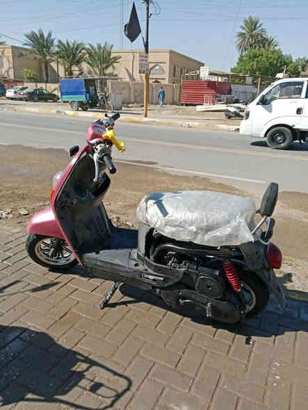 سلام عليكم دراجة بوليس نضيفه ڪݪشہ مكينه ما مفتوحه كهربائيات شغاله نقص بَسہ كفرات مال صفح والبالق دراجه جاهزه للخير تشتغل سفل وهندر السعر 550 وبيه مجال بسيط حك جيه المكان البياع شارع ضغط الرقم ***********
