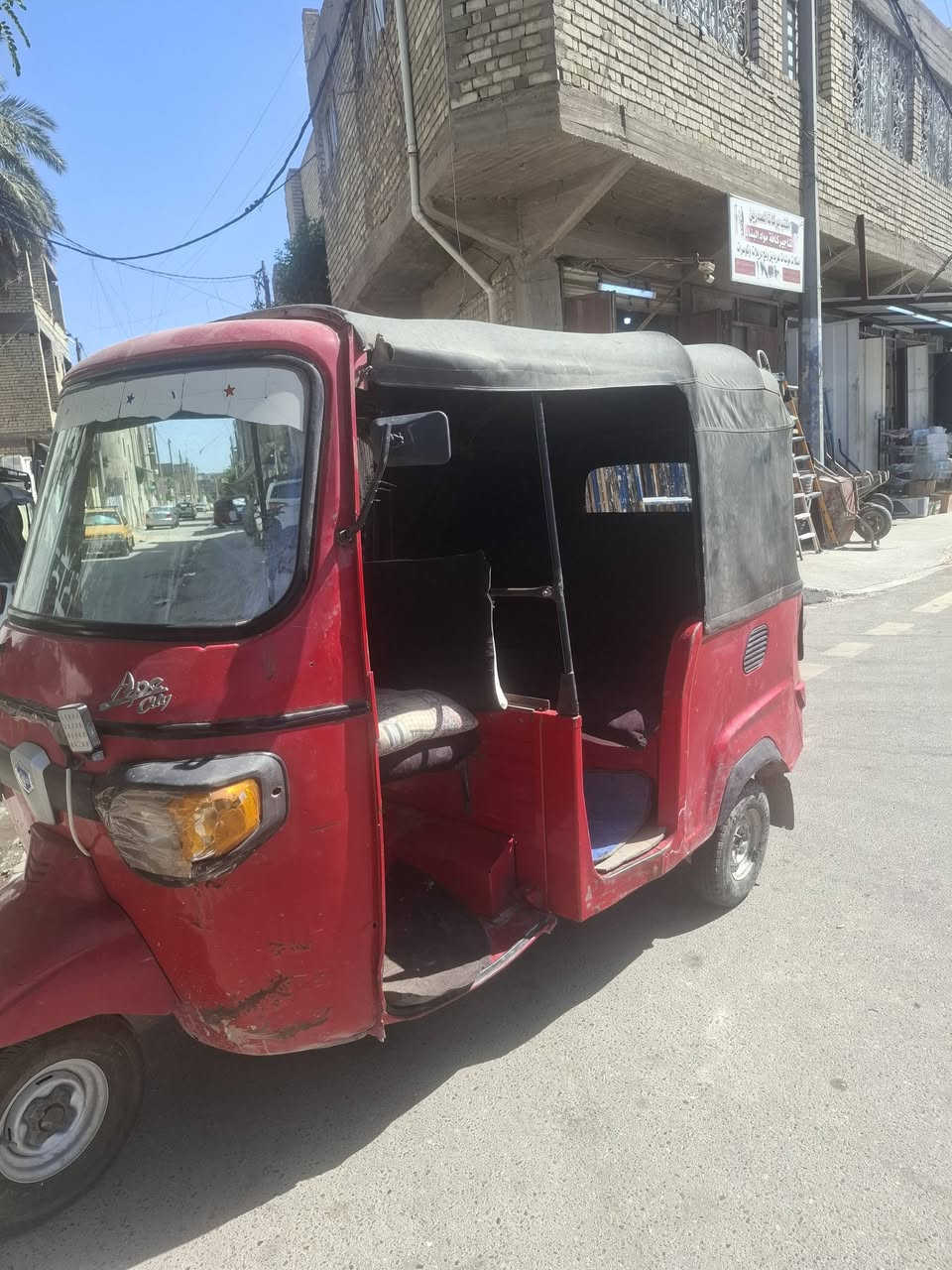 بياجو للبيع مديل 2018   اوراق 5  كامله اصوليه   كشره نضيف بي مثل ما موضح بل صوره محركه مجفت جديد    كامله مابيه اي نقص تخم تاير جديد  مشدود   كهربائيات يرادله ترتيب   مال جناي كامله جهازه للشغل  السعر ١٧٥٠ وبيه مجال بسيط  مكان بغداد الحريه  الرقم ***********
