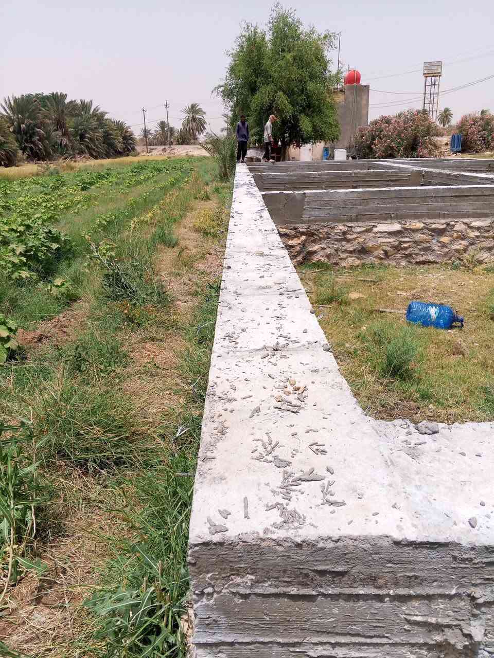 نجار وحداد متفرغ حالياً ***********

