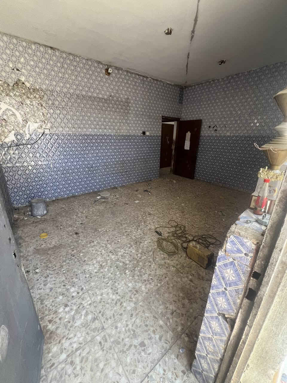 السلام عليكم ورحمة الله وبركاته
دار للبيع مساحه ١٨٠ متر.     بناء طابوك جمهوري    

واجهة     ١٢   متر 

نزال         ١٥    متر 

للاستفسار اكثر 

اتصال 📞 

***********
