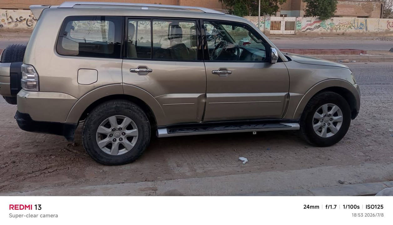 سيارة باجيرو 2009 رقم بغداد انكليزي تحويل ثاني يوم  السيارة بأسمي  
تبريد شغال 
بيها خيط بخار تنقص وشغلات كمالية 
ونصيحة للجناي الباجيرو من افضل السيارات العائلية 
اريد  ابيع واخذ حديث 
السعر  90  وببها مجال 
رقم الهاتف 
*********** دهل اوران, واسط
