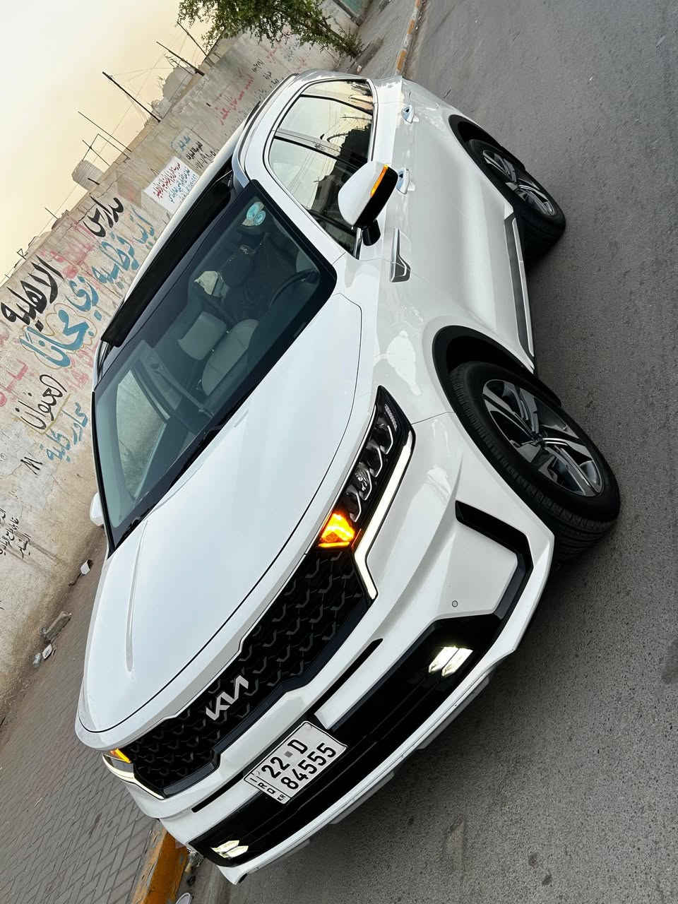 سورنتو  2023 خليجي
( شركه نيم ) فوول مواصفات 

مكفوله كفالة عامه 
عدا بارد بسيط جداً بالجنطه

ماشيه 46 الف
سياره جديده بمعنى الكلمة 
مابيه اي نقص كامله من كلشي ترايه زيرو 

محرك 6 سلندر كفاله / 7 راكب 

رقم اربيل الجديد تحويل ثاني يوم

🔰 مواصفات 
بانوراما 
بصمه تشغيل 
بصمه ابواب
كير ماوس 8 سرعات 
تشغيل عن بعد 
كشنات كهرباء 
جنطه شفط كهرباء 
حساسات اماميه وخلفيه
رادار امامي وخلفي
شاشه كبيره تدعم 
اندريد اوتو و ابل كار بلي
شفتات ستيرن 
سايد بريك بصمه
اشاير مري 
مري شفط
تبريد 3 قطع مناخ منفصل
شاحن واير ليس
نظام نزول منحدرات
بردات خلفيه
وبعد بيه هواي مواصفات

السعر  268 وبيه مجال

مكاني بغداد الدوره

رقمي ***********
