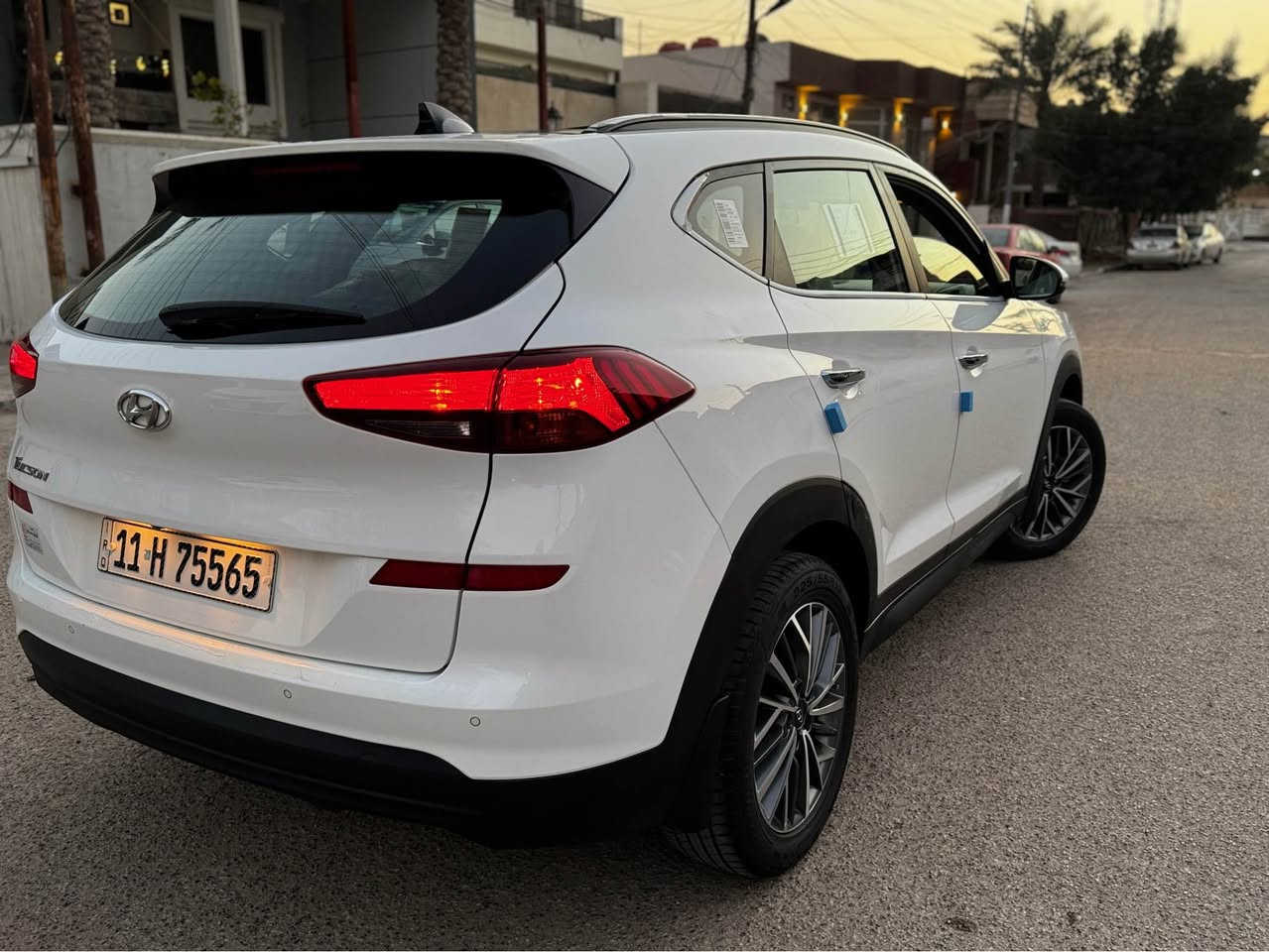 السلام عليكم
للبيع توسان 2019
خليجي وكالة الگاصد
مكفوله كفاله عامه 
ماشيه 32 الف كيلو حقيقي 
فول مواصفات 
بنراما 
كرسي كهرباء
بصمه 
جلد 
شحن واير ليس 
حساس امامي خلفي 
سبير منازل 
السياره بعده بحالة الوكاله 
بدون اي ملاحضات ولا اي نقص 
مكاني بغداد حي الجهاد
*********** بغداد, العراق
