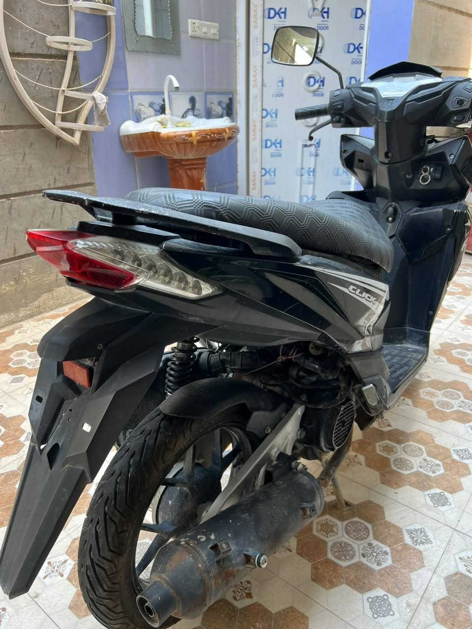 سلام عليكم دراجه هونده كلوك للبيع
دراجه نضيفه ماشيه٢٣ الف  مكولفه ما ناقصها برغي واحد كلها شغاله  السعر 500 وبيها  مجال العنوان تقاطع القدس للاستفسار ***********
