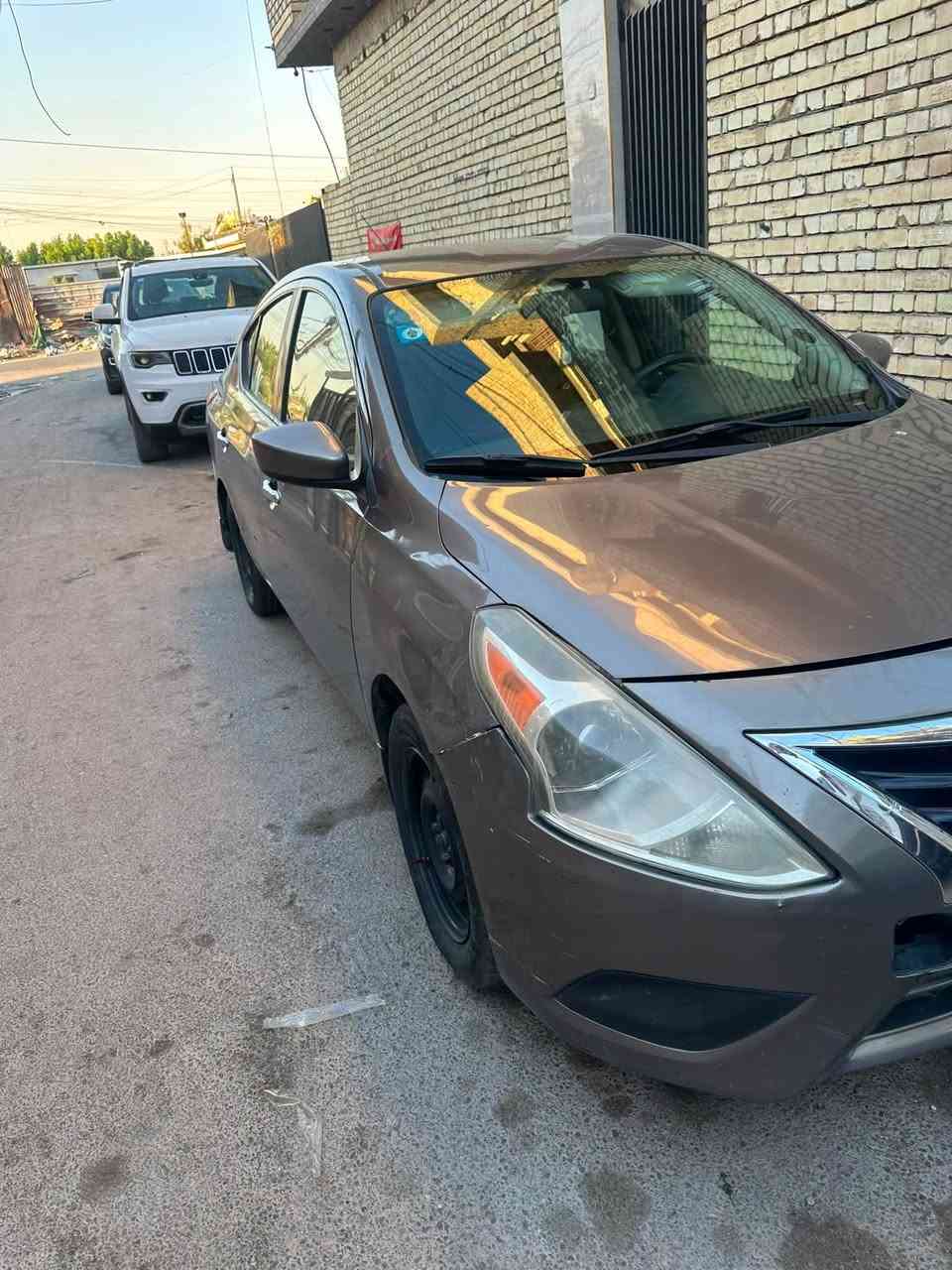 سياره نيسان فيرسا مديل 2015 سياره ماشيه 96 الف سياره مكينه 1800
بيه صربه امريكي بل صندوك وضربه ونضربت عندي بل جاملغ اليمنه ومبينه بل صور ضربه خفيفه عنوان بغداد تبريد يخبل سياره عله ايدي بسمار اني اسوي سعر 82 مكان بغداد زعفرانيه رقم ***********
