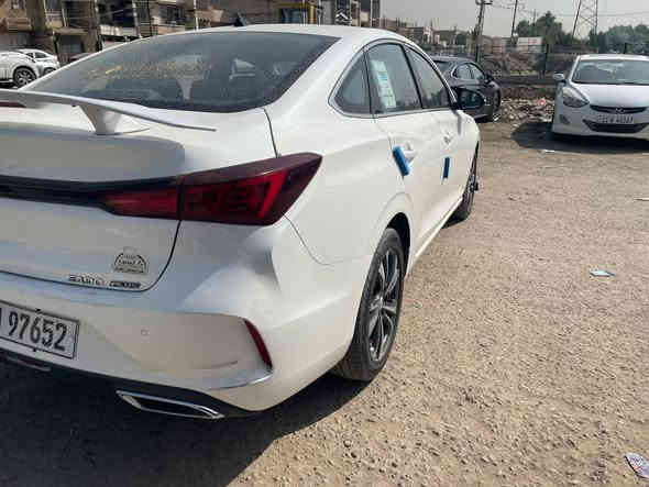 موديل ٢٠٢١ بأسميي مكفوله السياره فول مواصفات
ماشيه ٧١ الف بعدها بالظمان رقم بغداد حره السياره سعر ١٢٠ $

مكان السياره الشرطه الخامسه هاتف ‏‪***********‬‏
