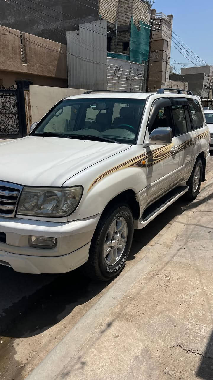 لاندكروز 2007GXR
كفالة گير ومكينة وتبريد وصدر واطارات سيارة جاهزه من كل النواحي بيها حادث حسب التقرير المرفق السعر 140 وبيها مجال
الاتصال ***********

