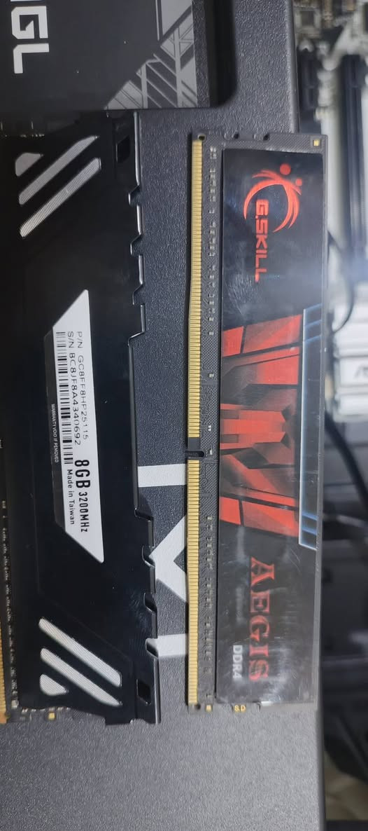سلام عليكم
قطع حاسبة لبيع
معالج r5 3600 Box ب 100 الف 
بورد Asrock X370 pro 4 ب 100 الف
رامات 2*8  ب 85 الف
مكاني  بغداد دورة حي دجله يوجد توصيل داخل بغداد فقط ***********
