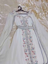 قفطان كلوش • قياس ٣٨/٤٠ • نظيف