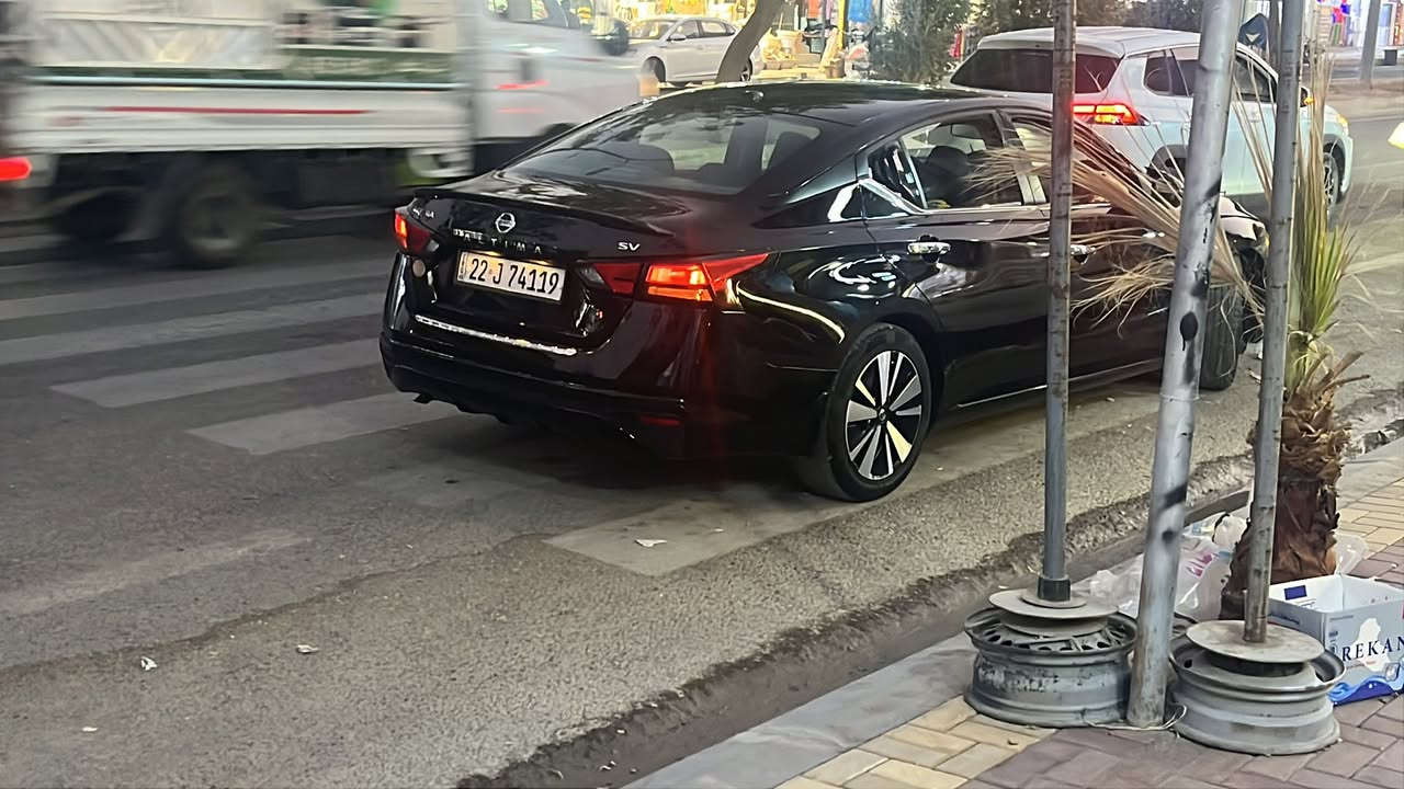 سلام وعليكم 
نيسان التيما موديل 2021 SV كلين بدون صبغ 
بدون بارد بدون شخوط سياره على وضع شركه باقي 
سياره ماشي 40 الف 
رقم اربيل جديد مع سنويه جديده باسمي
سياره بدون قطرة صبغ او تبديل حادث السياره سرقة دعاميه الاماميه بدون ايرباك 
سياره مواصفات رادار خلفي جانبي
حساسات خلفي جانبي 
ابواب بصمه 
شاشه لمس
ابل كار
تغير مسار 
سياره بيها مواصفات بعد
سياره موجوده بكلار 

سعر السياره  165 بي مجال

***********
