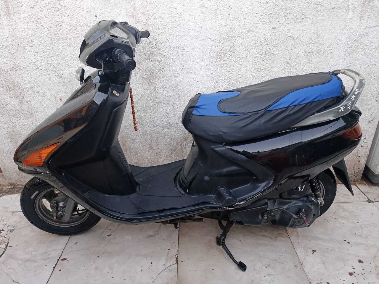 دراجه فراشه للبيع شغاله دكة هندر مكينه ناعمه بس بيها دخنه سعر 300 بيه مجال مكان بصره حيانيه واتساب فقط ***********‬‏
