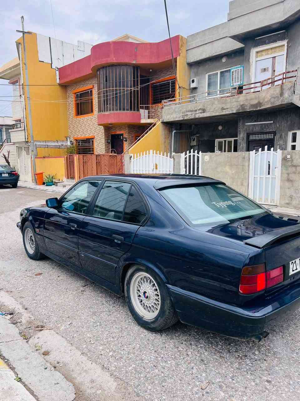 السلام عليكم للبيع بي ام 525 اصل  موديل 1990   ، محرك كبس كير اوتوماتيك كير محرك بشرط فوول مواصفات عدا سلايت تبريد تلج شغال قطعتين غرفة حلوة كشنات. 4.جام كهرباء تخم تاير جديد حدادية امامي خلفي جديد  بارحه بدلت هايدرو ليك كير شرط بدون نواقص سنتر لوك سيارة مصبوغة عام بدون ضربة فقط شبر بارد بيها جاملغ خلفي بدون دواخل شواصي و بجم مكفول شرط و سيارة بلحقيقة احلى من صور ولسيارة رقم سليمانيه رقم و سنويه جديد لحد 2028 تحويل و غرامه بشرط ثاني يوم تحول بسمك سيارة موجودة في كركوك للاستفسار ازيد اتصل تدلل*********** كركوك, العراق
