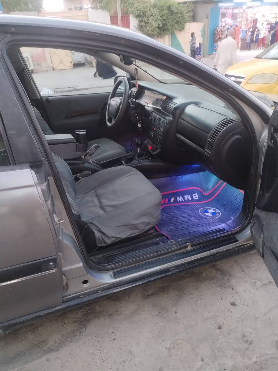 السلام عليكم
اوميگا بزون موديل 95 للبيع محرك 20 قبق اسود شرط گير عادي شرط 
شرط التحويل 
السعر 35 
***********
