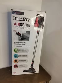 مكنسة شحن • كامل الملحقات • شرط الفحص