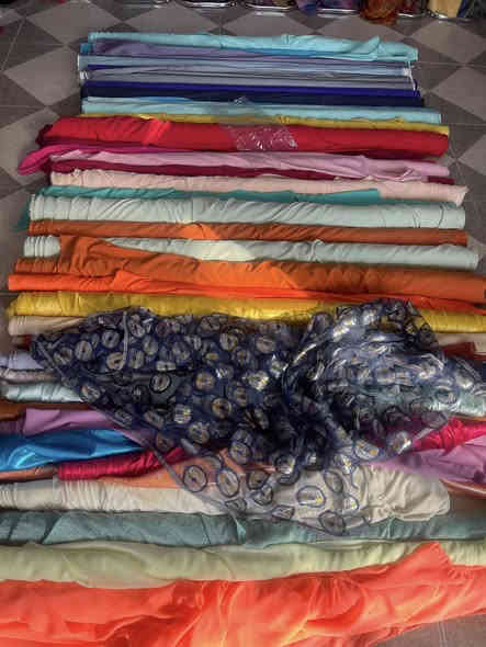 قوماشى ئه م دوكانه بوفروشتن به هه رزانترين نرخ ***********واتساب وفايبه ر شوينمان ده ربه نديخان
