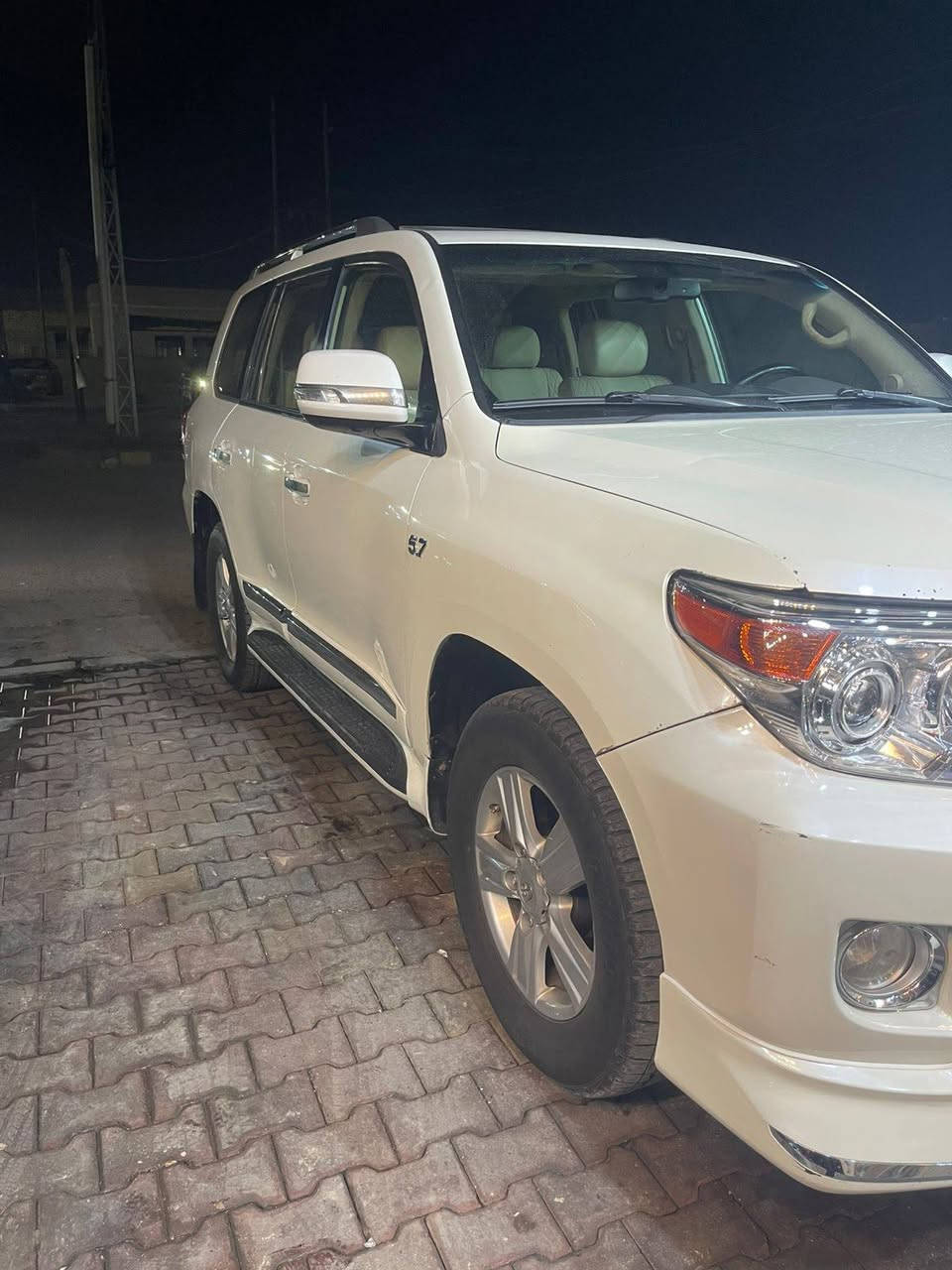 لاندكروز موديل 2015
عنوان ميسان 
التوصل ***********
