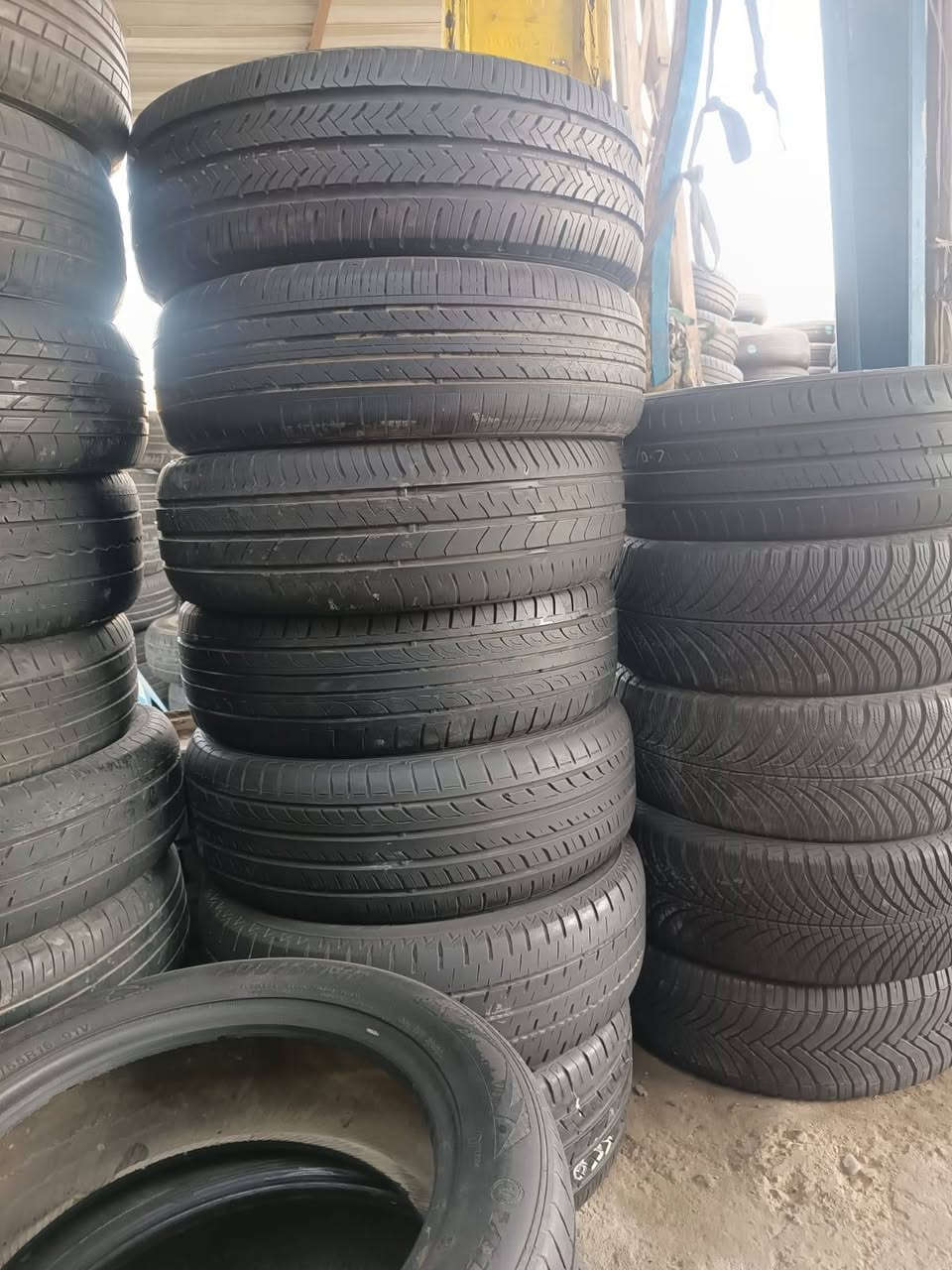 سلام عليكم تايرات باله نضافه فول سعار مناسبه مكان بغداد الشعب قرب كليه الامام الكاضم  ***********
