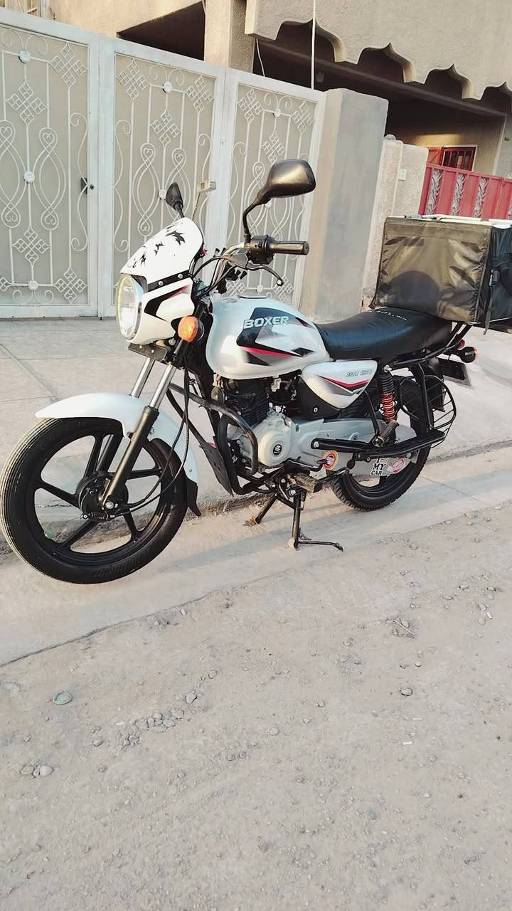 سلام عليكم بوكسر كلاسك للبيع موديل ٢٠٢٤ نازله ٢٤ كفاله عامه دراجه ماشيه 38الف دراجه جديده بمعنئ الكلمه مرقم بغداد دولي باسمي تحويل ثاني يوم السعر ٢٧٠٠ وبيها مجال رقم الهاتف ***********
