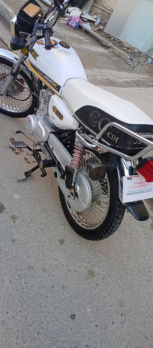 السلام عليكم ماطور للبيع تايكره ماطور جديد كل شي ما يراد له كله شغال سعر 450 وبي مجال بسيط شرايجي خاص***********✌🏻
