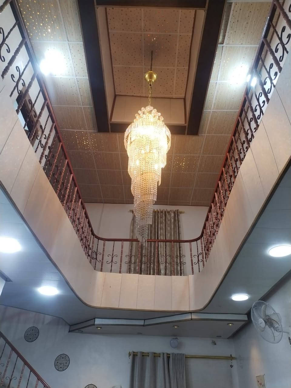 ⚜بسم الله الرحمن الرحيم⚜
                     🎗اعلان رقم 21🎗
🎄دار سكن في منطقة الجمعية دور العمال طابقين🏡

🔸️المساحة📐(200م) (10*20) 

🔹️صنف العقار طابو صرف

🔸️خدمات كاملة  ( ماء و كهرباء و مجاري و تبليط)

🔹️عرض الشارع 10م 🌄

🎯العنوان// قرب مطعم كباب الاحمد

الطابق الارضي " استقبال، مطبخ، هول، غرفة نوم، مجموعة صحية "

الطابق الأول"ثلاث غرف نوم ومجموعة صحية وبيتونه"

🎯ملاحظة مهمة:- 
📌" بيع فقط ♻️ "

📌" ل "

☎️للإستفسار مراسلة الصفحة او الاتصال بنا 
***********
(تواصل واتساب  )
***********

📌يمكنكم الإعلان عن عقاراتكم بمراسلة الصفحة او الواتساب وابلاغنا بالتفاصيل
