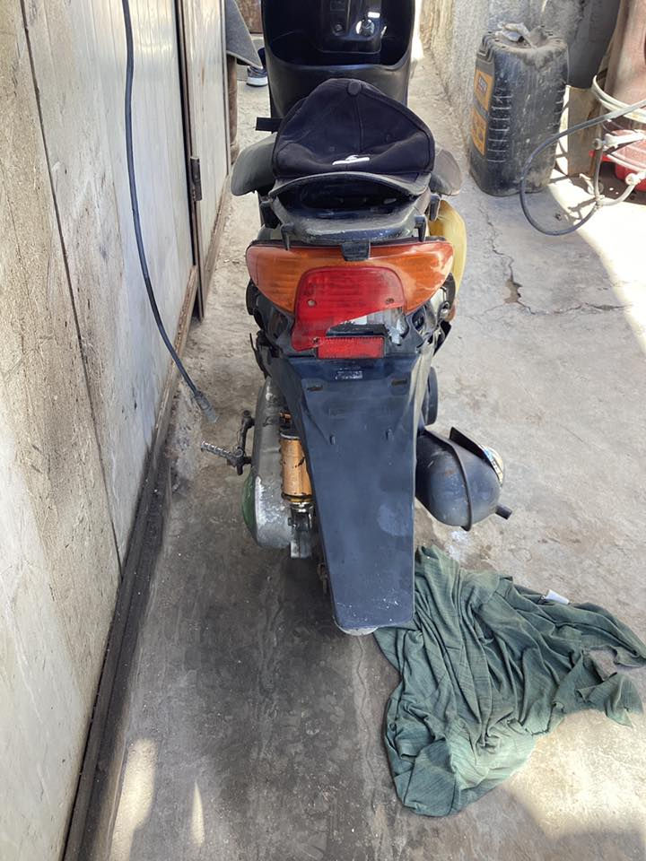 سلام عليكم للبيع يامها عصفوريه سلف وهندر كابريتر جديد شوته جديد دبل خلفي رياضي سعر 100 قفل قفل قفل مكاني البياع تقاطع درويش *********** +باتري جديد شاصي مكفول من الحيم
