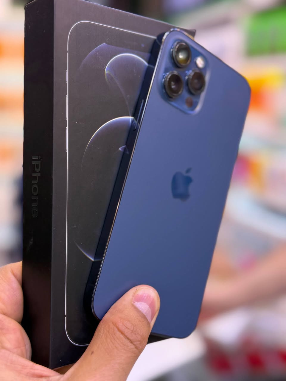 ايفون 12 برو ماكس ضمان وكاله  ماستر اصلي ذاكره 256 بطاريه 88 نضافه حاله حال جديد لا مفتوح ولا مصلح ضمان من مركز وين ميعجبك افحص ملحقات كامله 
السعر 550 الف قفل اقوى سعر العنوان بغداد البياع شارع عشرين 
 🟦🟦 متوفر اقساط على مصرف الرافدين فقط 👉 
هاتف ***********📞📞
هاتف ***********📞📞
