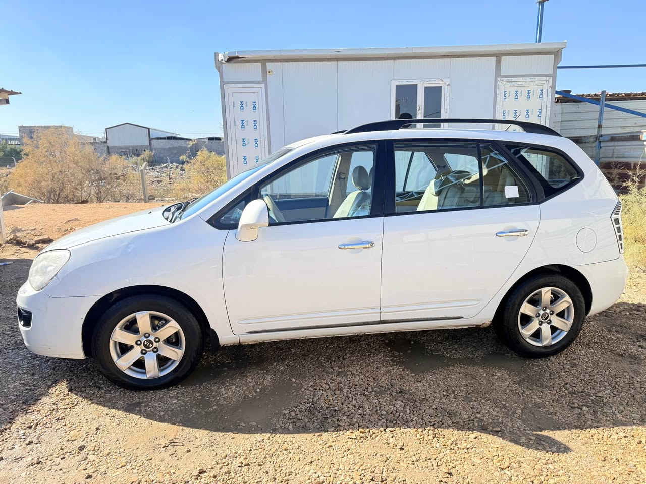 سلام عليكم كيا كارنز  خليجي موديل 2009 رقم بغداد السياره كفاله  ما نقصها اي شي تخم تاير السياره فول ما عدا البصمه فتحت سقف شاشا كأمر ه حساسات تحكم ستيرن  السياره سبعا راكب مكان السياره دوانيه السعر118وبيه مجال  بيع مستعجل للتواصل *********** ديوانية, القادسية
